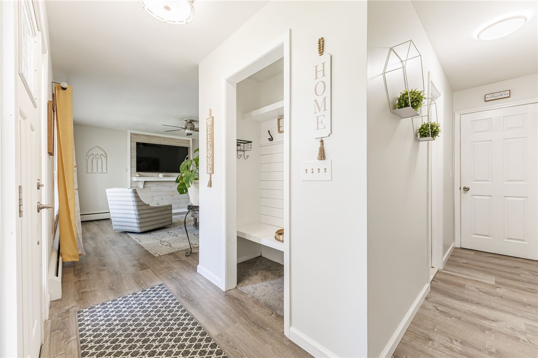 3540 Lyell Road Gates, NY 14606 - Photo 4 of 27