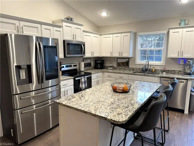 $249,900 | 5880 Oak Knoll Drive, Archdale, NC 27370