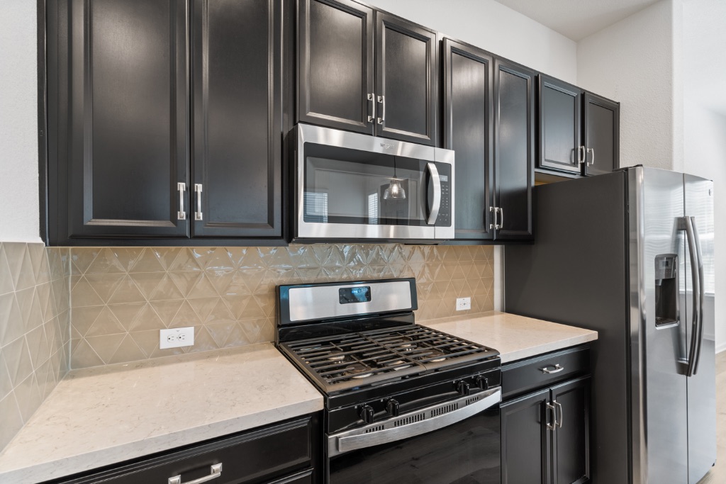 13615 Terrett Trace Austin, TX 78717 - Photo 3 of 34