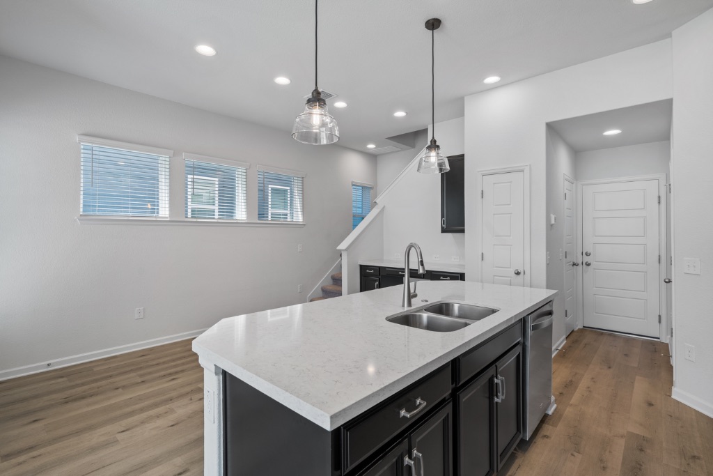 13615 Terrett Trace Austin, TX 78717 - Photo 8 of 34