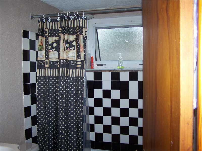 319 Lewis Road Greensburg, PA 15601 - Photo 17 of 21 Full Bath.
