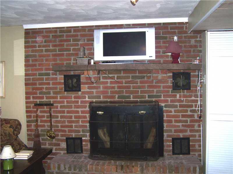 319 Lewis Road Greensburg, PA 15601 - Photo 20 of 21 Family Room.