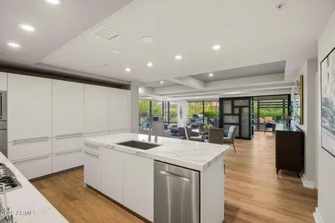 $1,890,000 | 7117 East Rancho Vista Drive, Unit 3006, Scottsdale, AZ 85251