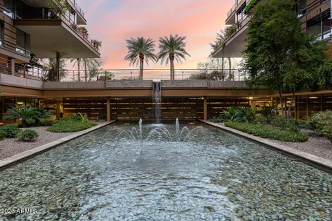 a picture of city view