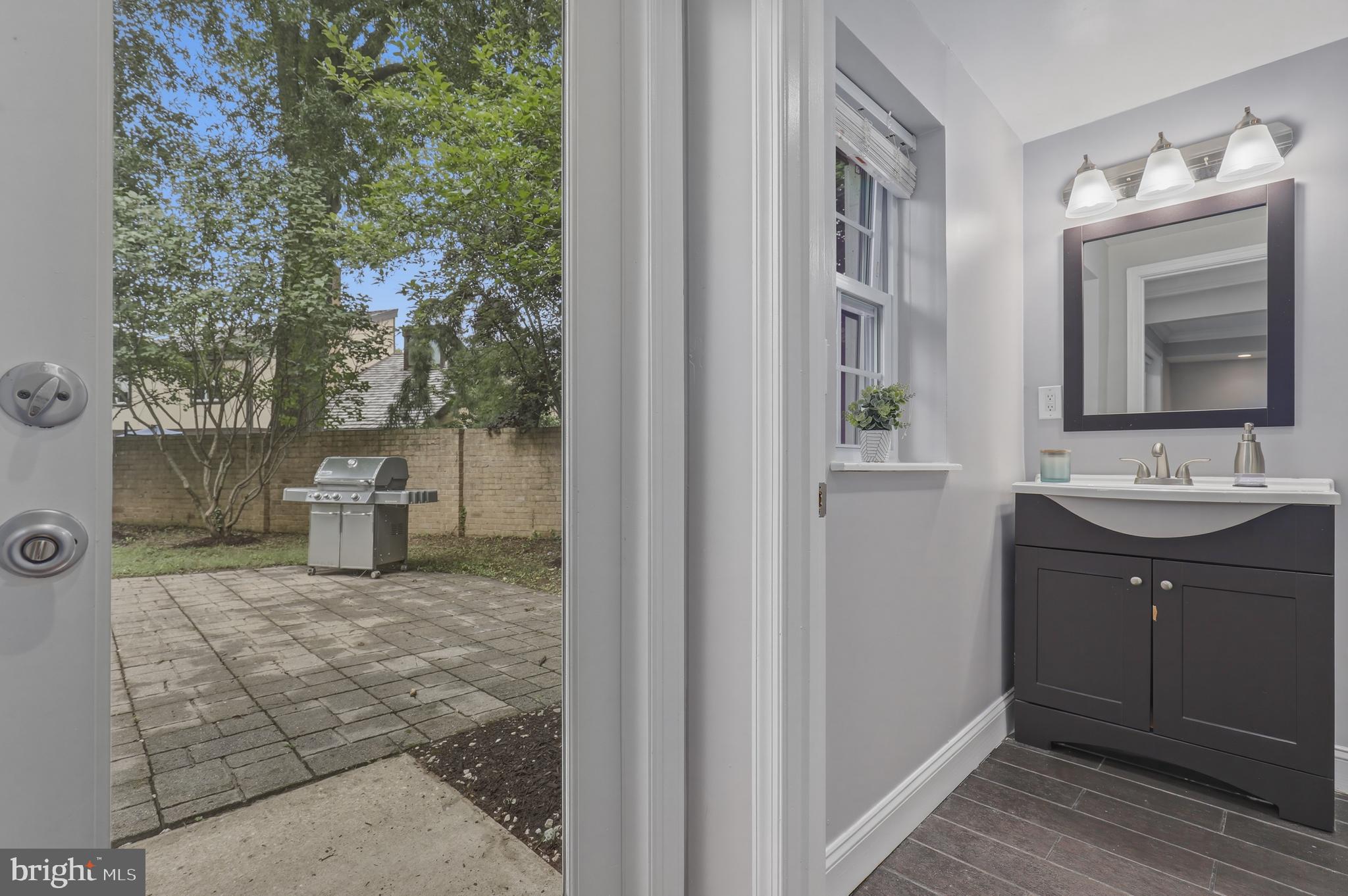 6401 Greentree Road Bethesda, MD 20817 - Photo 29 of 46