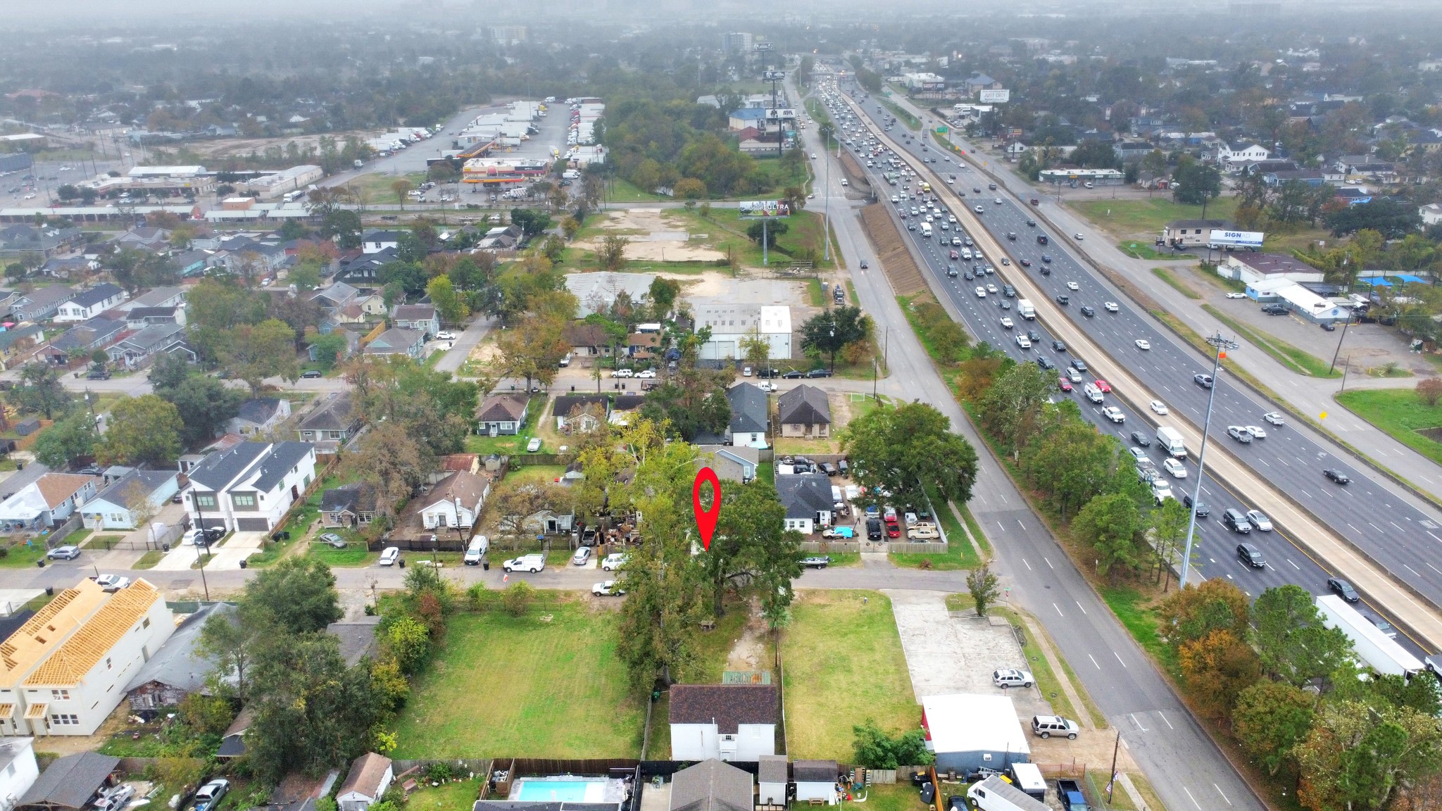 109 Amundsen Street Houston, TX 77009 - Photo 38 of 40 a view of a city