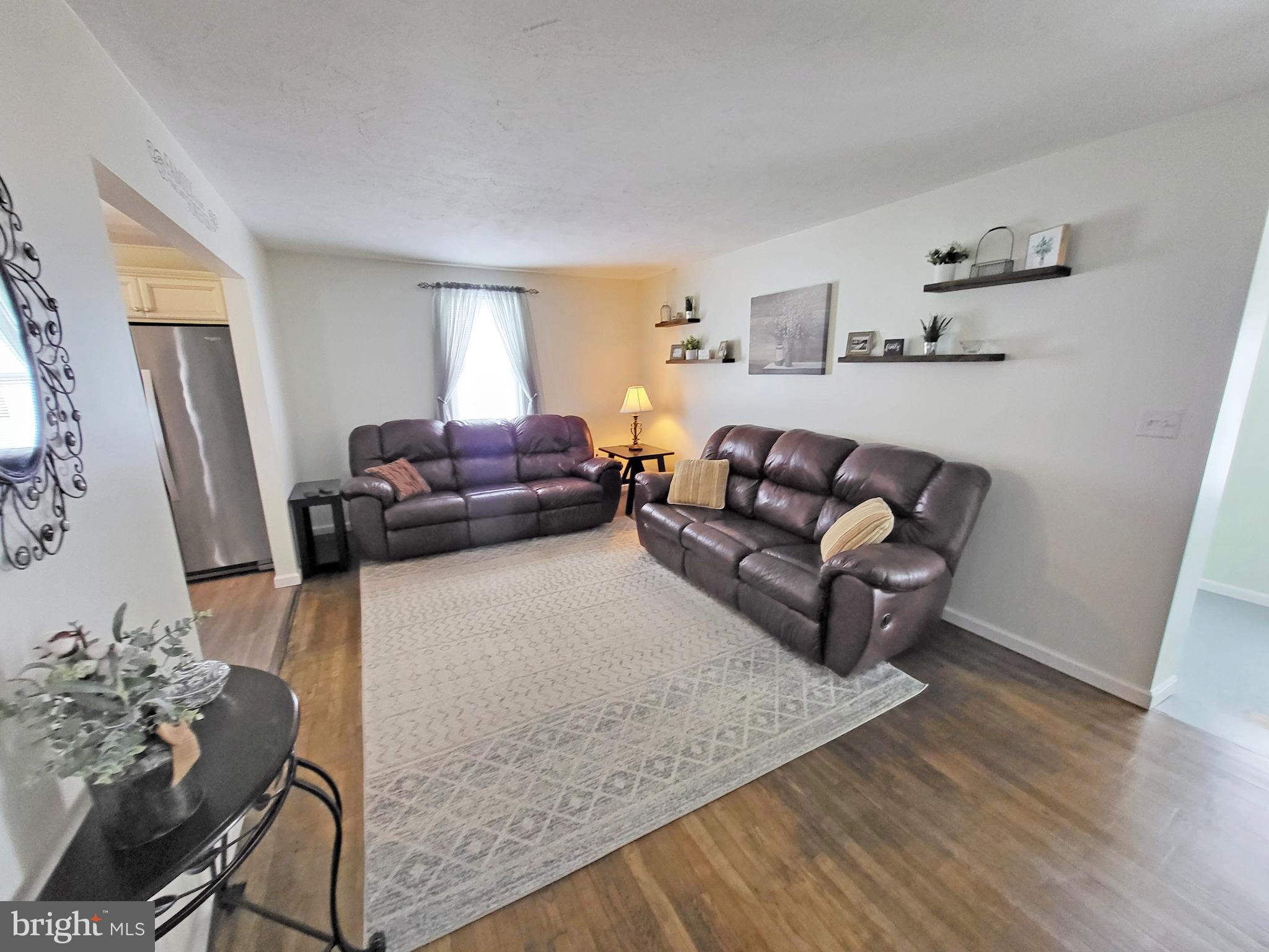 4545 Sycamore Grove Road Chambersburg, PA 17202 - Photo 8 of 31 Living Room