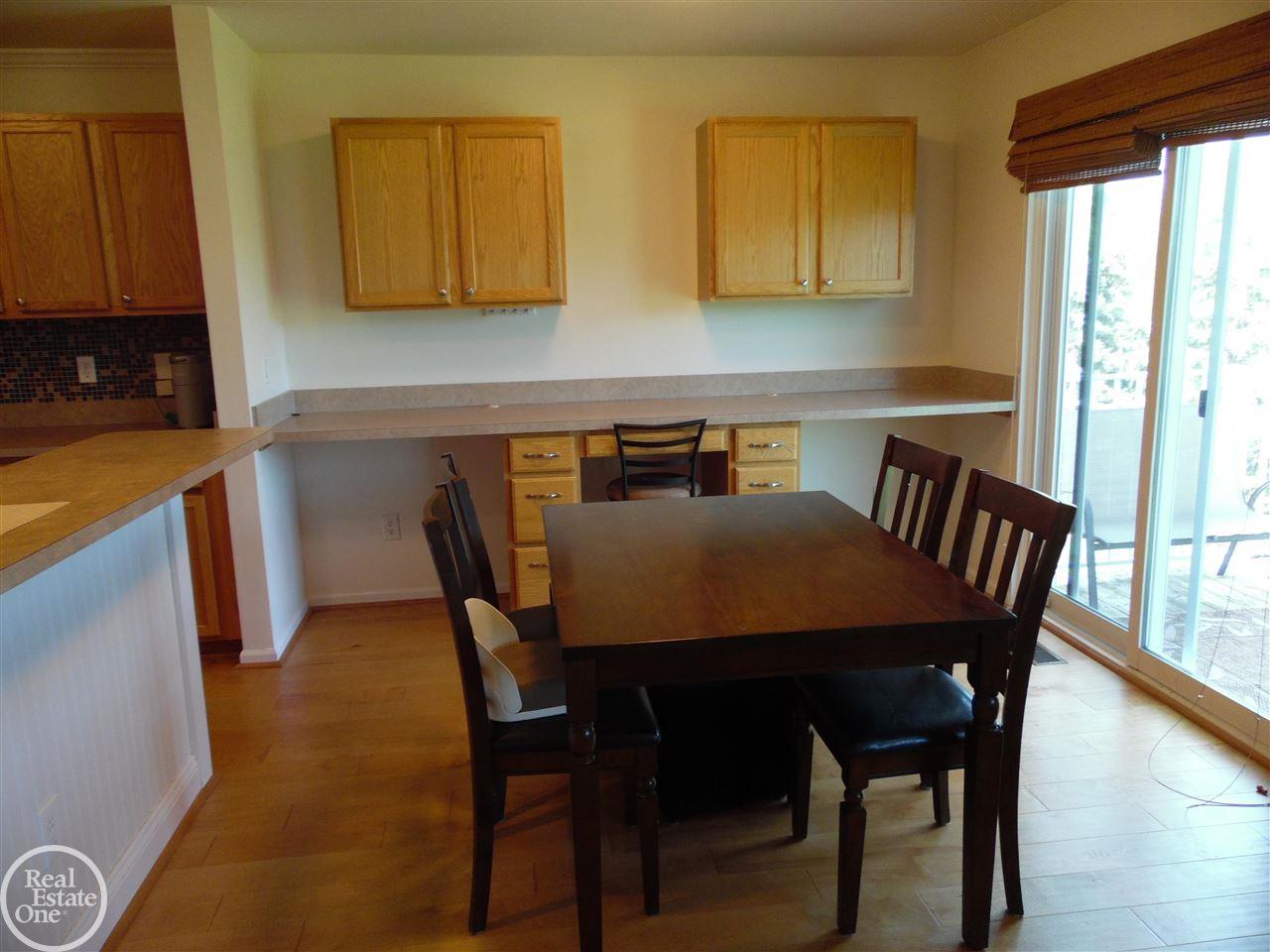 46099 Rhodes Drive Macomb, MI 48044 - Photo 12 of 30 50080418-11.JPG