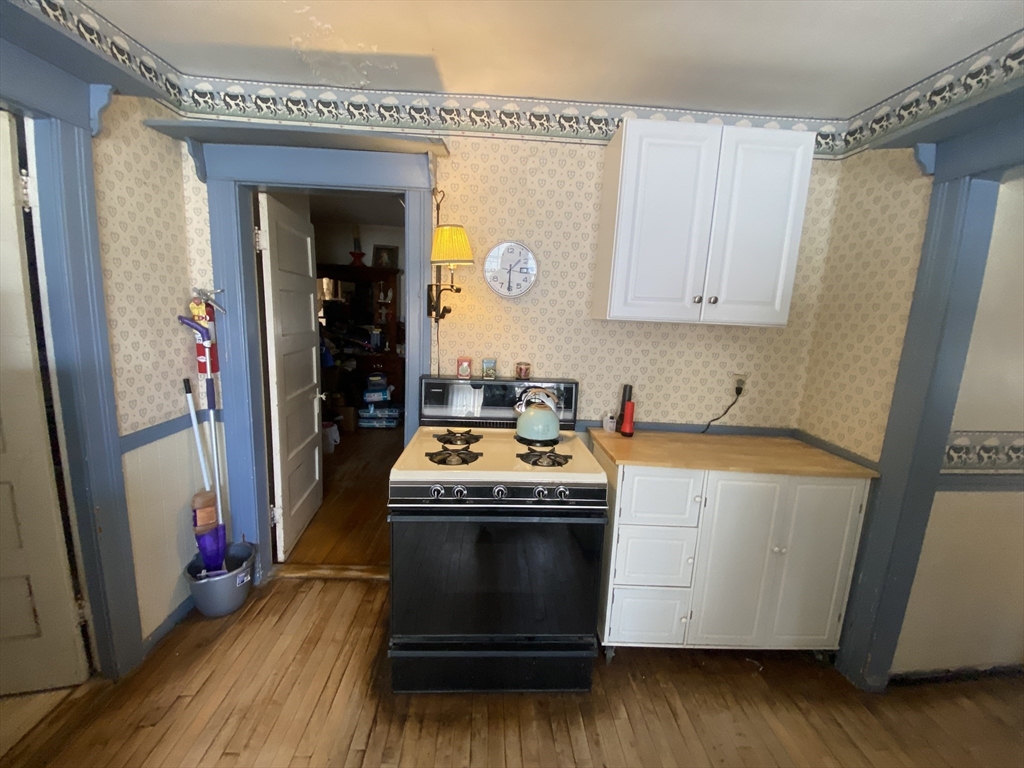 707 Main Street Oxford, MA 01537 - Photo 16 of 34