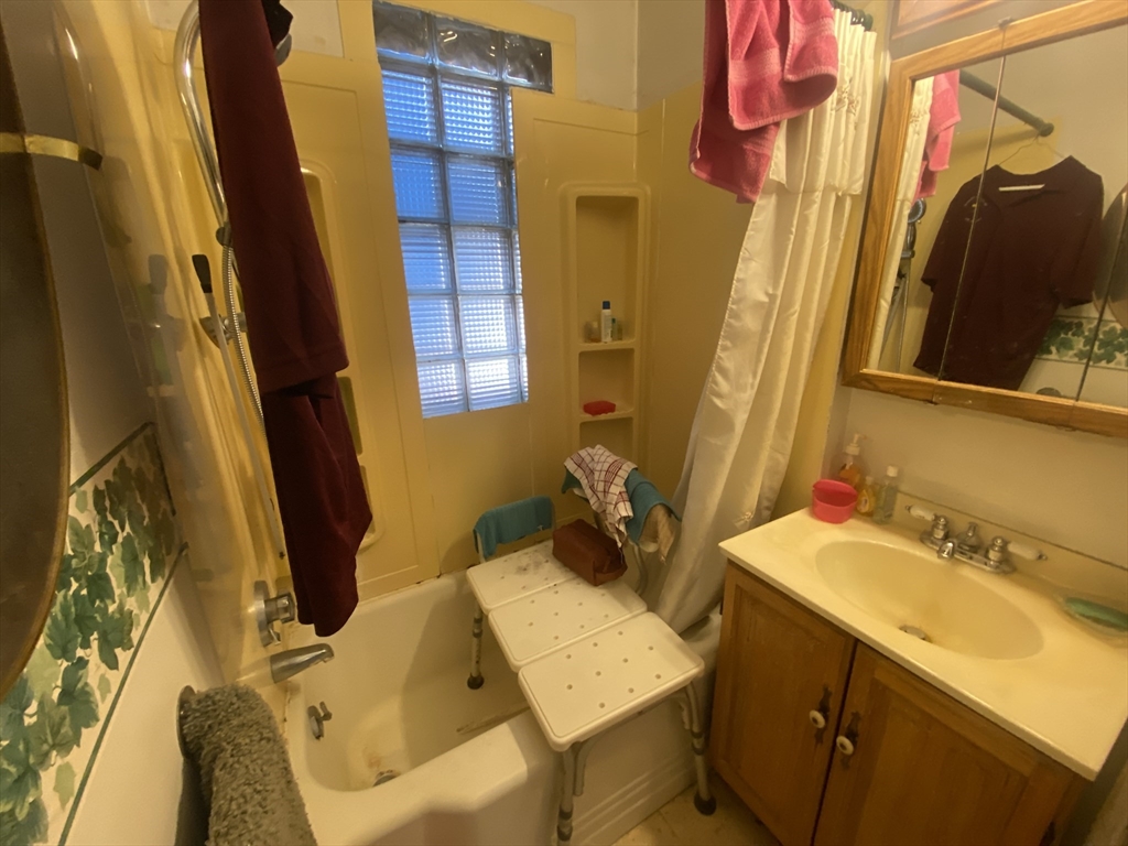 707 Main Street Oxford, MA 01537 - Photo 18 of 34