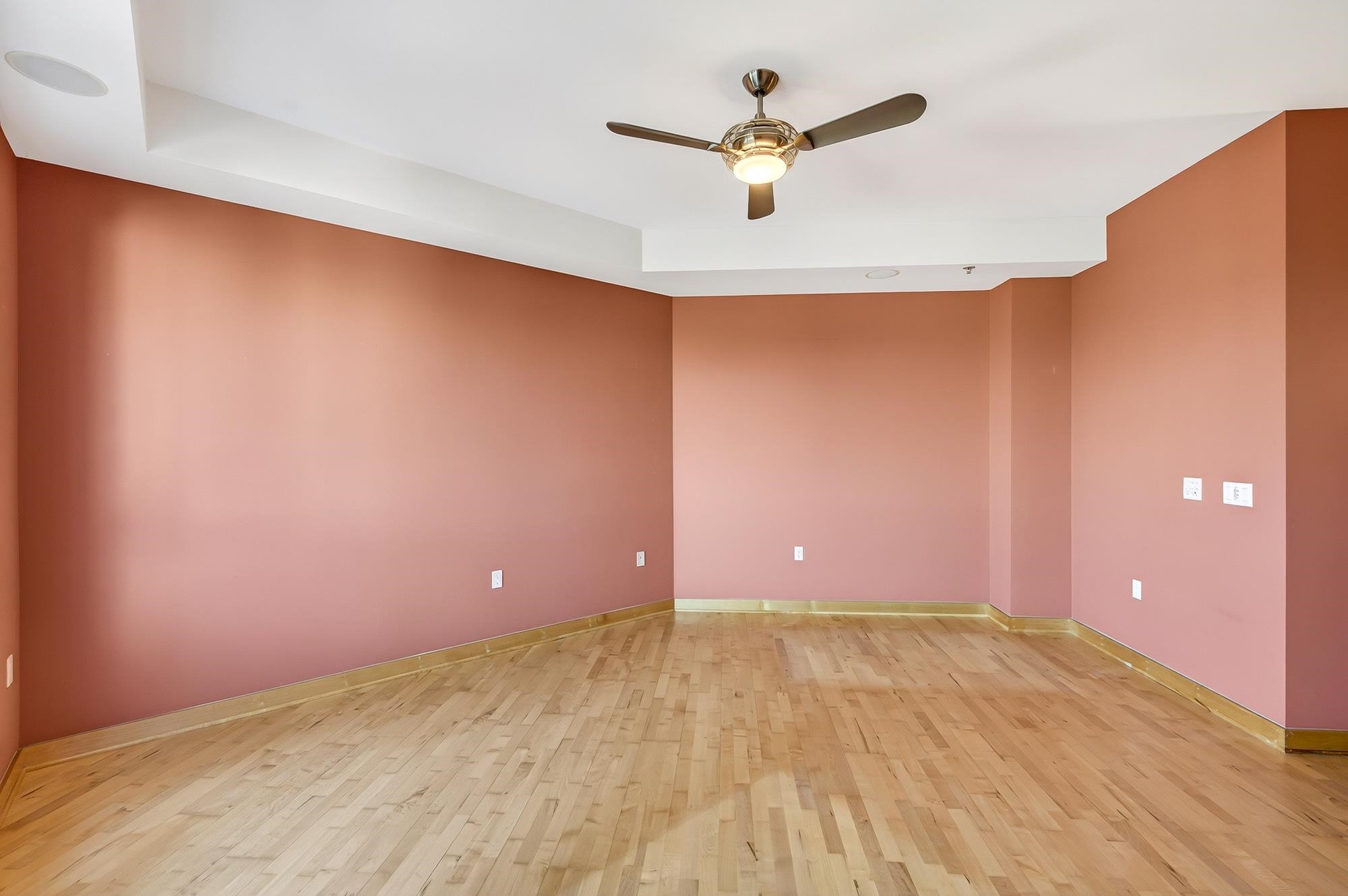 125 North Hamilton Street, Unit 806 Madison, WI 53703 - Photo 32 of 50