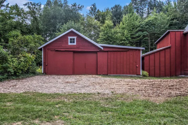 $1,250,000 | 13023 Gleason Lane, Fruitport, MI 49415