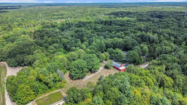 $1,250,000 | 13023 Gleason Lane, Fruitport, MI 49415