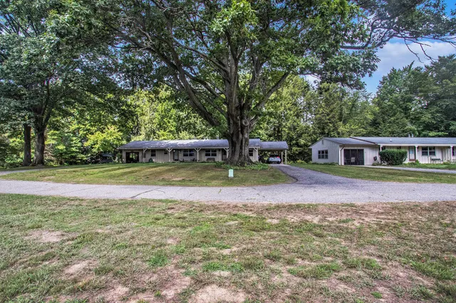 $1,250,000 | 13023 Gleason Lane, Fruitport, MI 49415