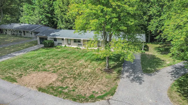 $1,250,000 | 13023 Gleason Lane, Fruitport, MI 49415