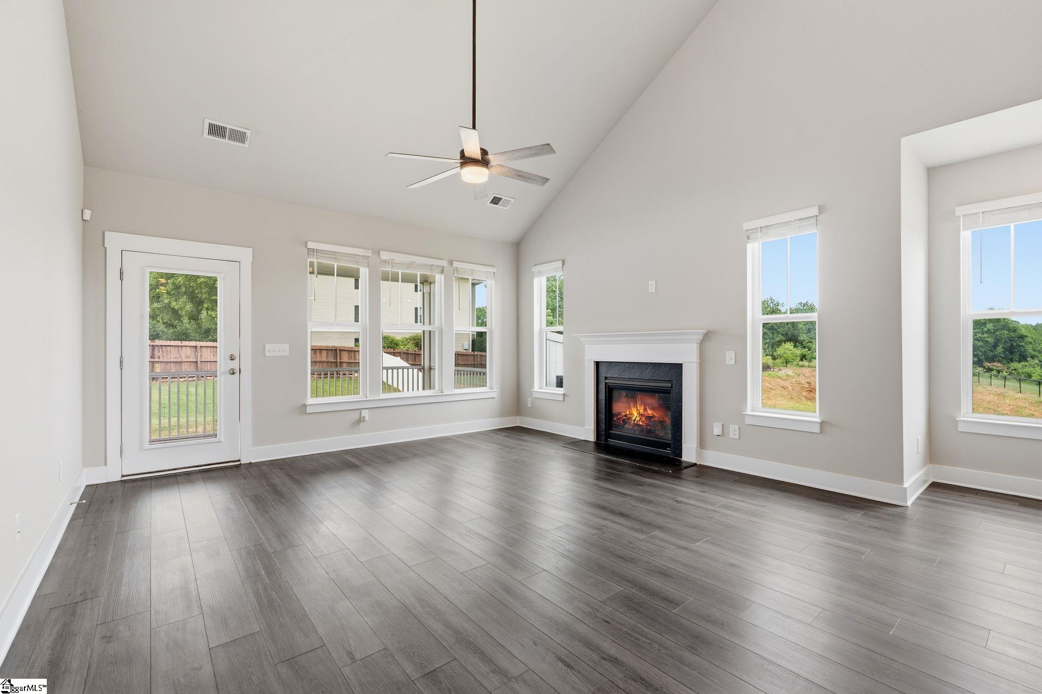 407 Albemarle Lane Greer, SC 29650 - Photo 5 of 39