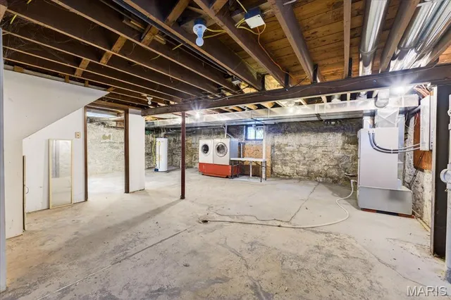 $1,950 | 3815 Bayless Avenue, St. Louis, MO 63125