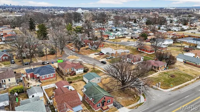 $1,950 | 3815 Bayless Avenue, St. Louis, MO 63125