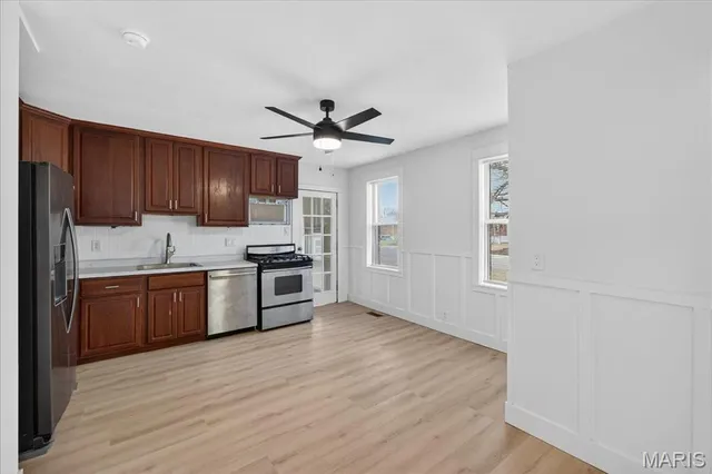 $1,950 | 3815 Bayless Avenue, St. Louis, MO 63125