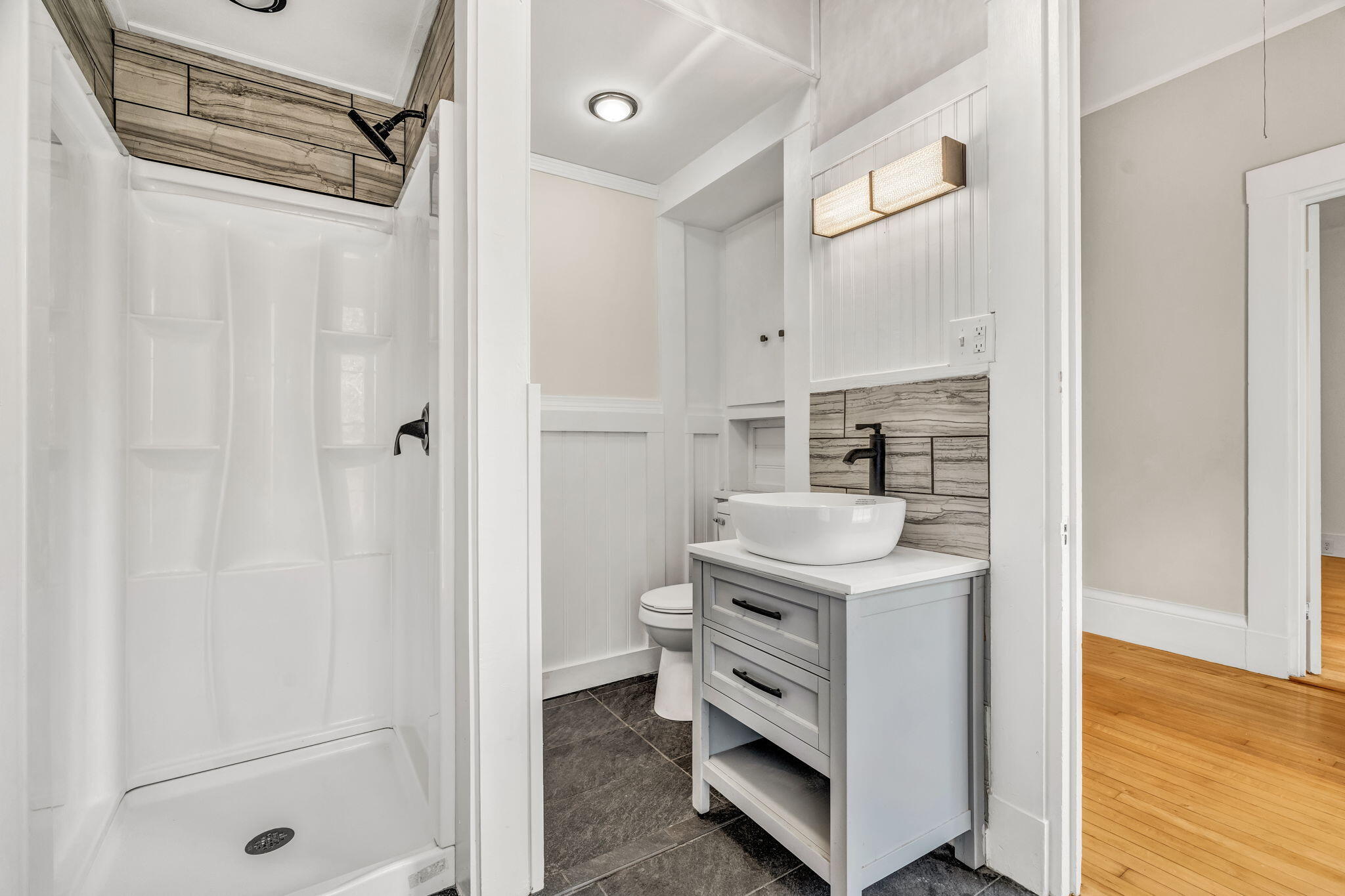 180 Main Road North Hampden, ME 04444 - Photo 57 of 129 Second floor bathroom
