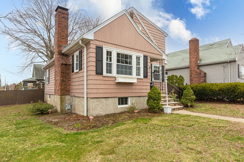 19 Sherman Road Dedham, MA 02026 - Photo 2 of 35 Gallery Image 2