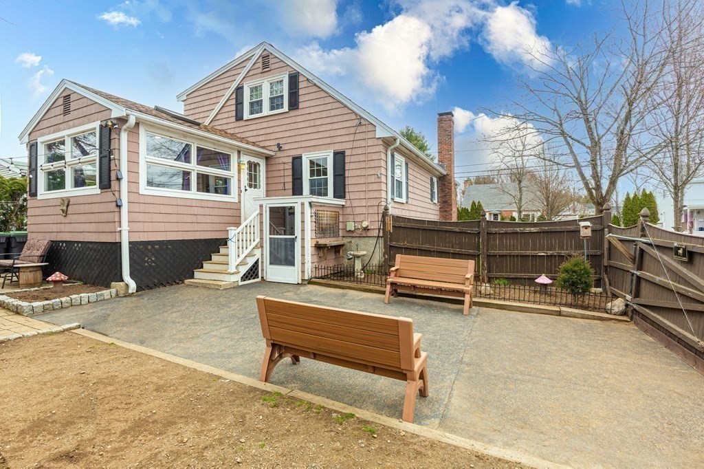 19 Sherman Road Dedham, MA 02026 - Photo 27 of 35 Gallery Image 27