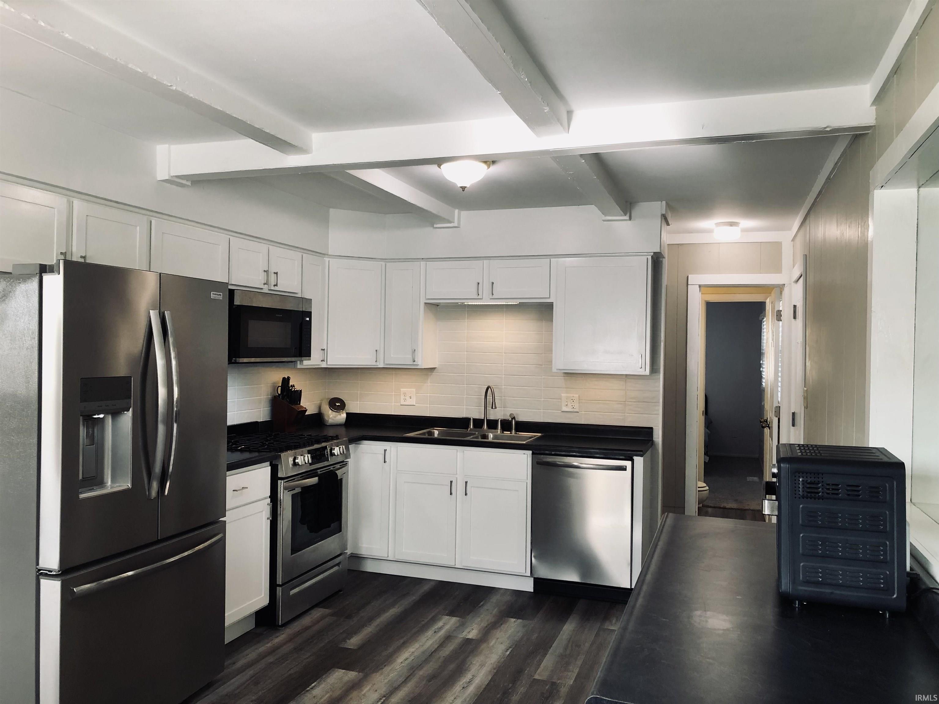 6020 Altadena Drive Fort Wayne, IN 46816 - Photo 10 of 33