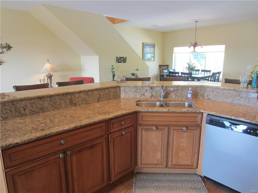 401 Timber Ridge Drive, Unit 27 Grafton, IL 62037 - Photo 11 of 41