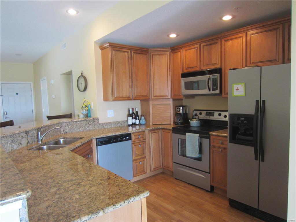 401 Timber Ridge Drive, Unit 27 Grafton, IL 62037 - Photo 12 of 41