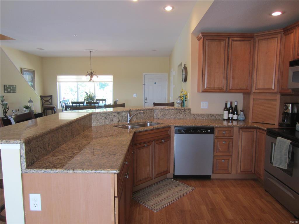 401 Timber Ridge Drive, Unit 27 Grafton, IL 62037 - Photo 13 of 41