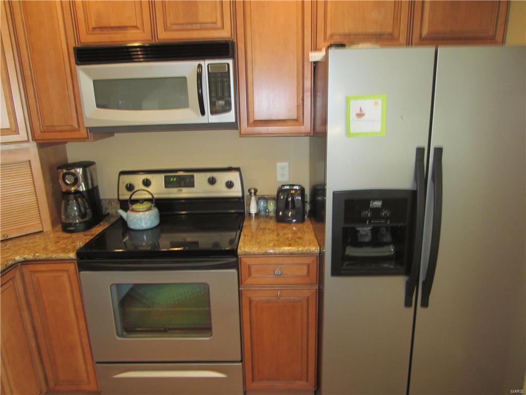 401 Timber Ridge Drive, Unit 27 Grafton, IL 62037 - Photo 15 of 41