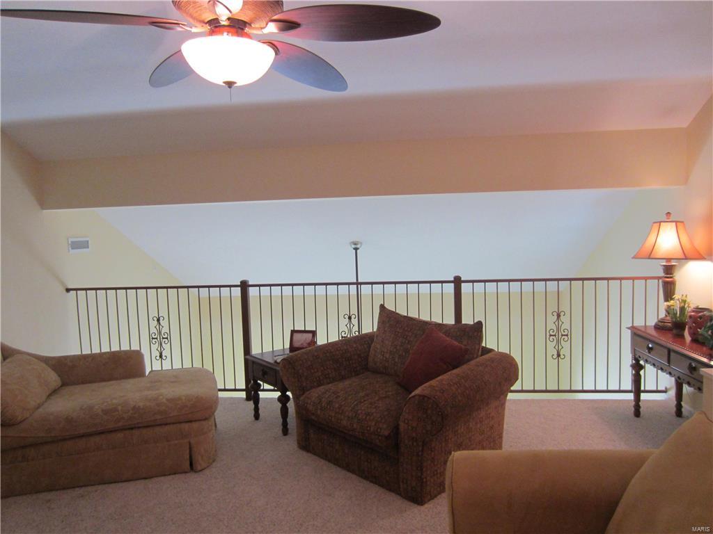401 Timber Ridge Drive, Unit 27 Grafton, IL 62037 - Photo 19 of 41