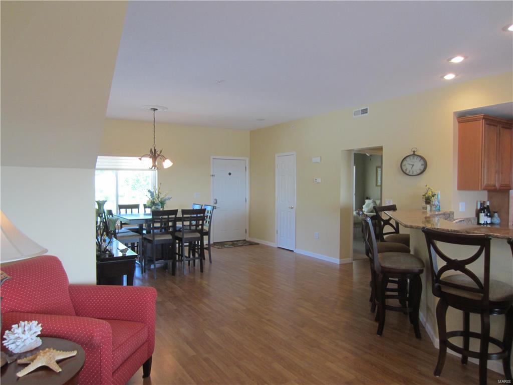 401 Timber Ridge Drive, Unit 27 Grafton, IL 62037 - Photo 3 of 41