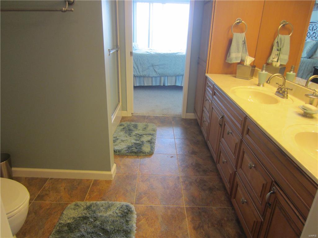 401 Timber Ridge Drive, Unit 27 Grafton, IL 62037 - Photo 24 of 41