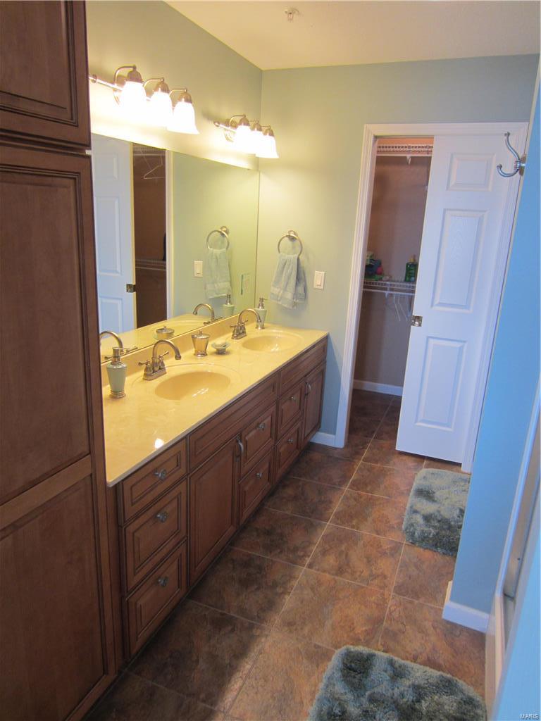 401 Timber Ridge Drive, Unit 27 Grafton, IL 62037 - Photo 25 of 41