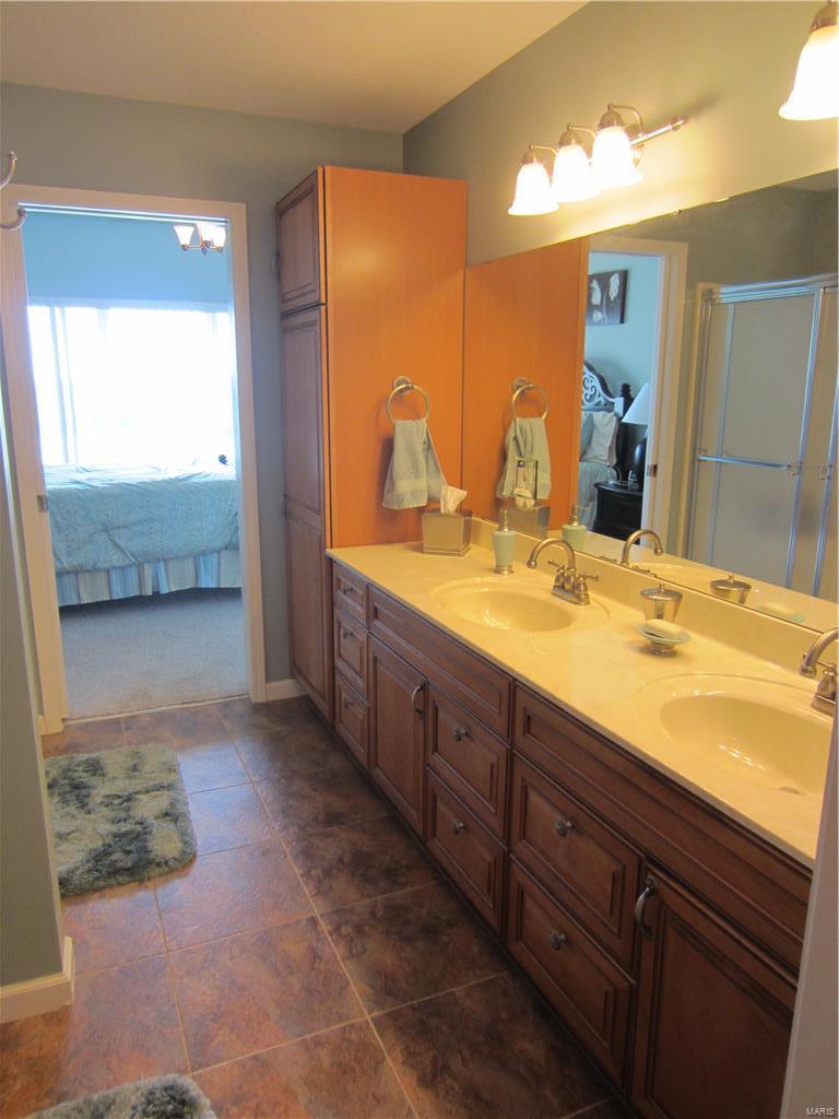 401 Timber Ridge Drive, Unit 27 Grafton, IL 62037 - Photo 26 of 41