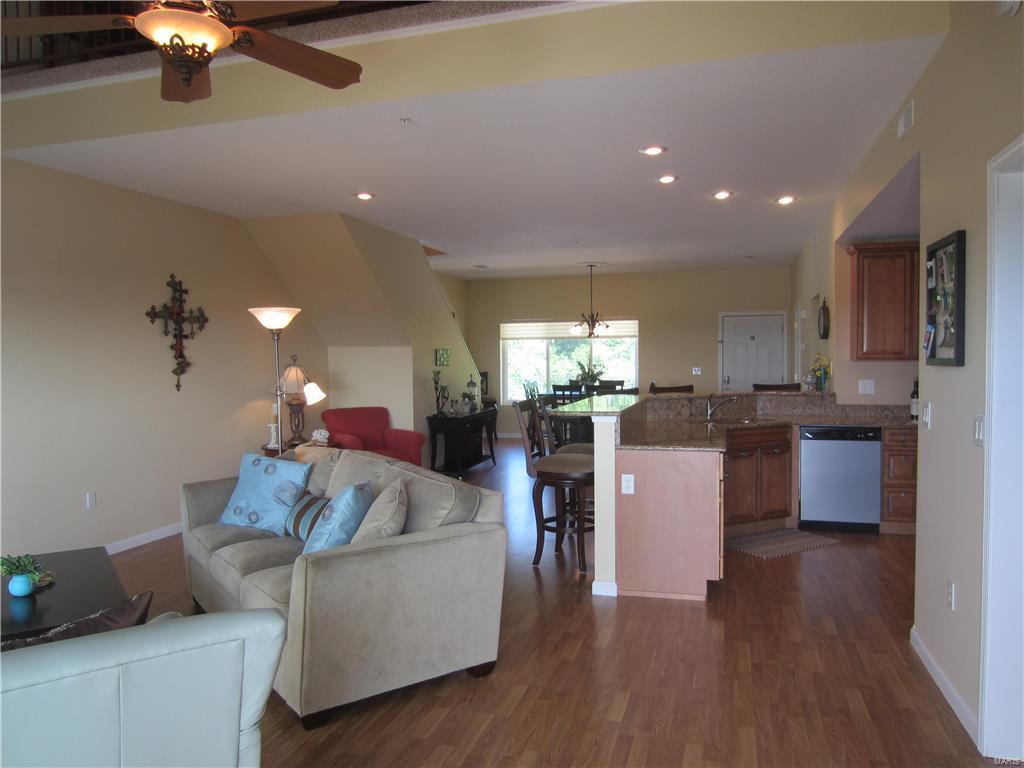 401 Timber Ridge Drive, Unit 27 Grafton, IL 62037 - Photo 8 of 41