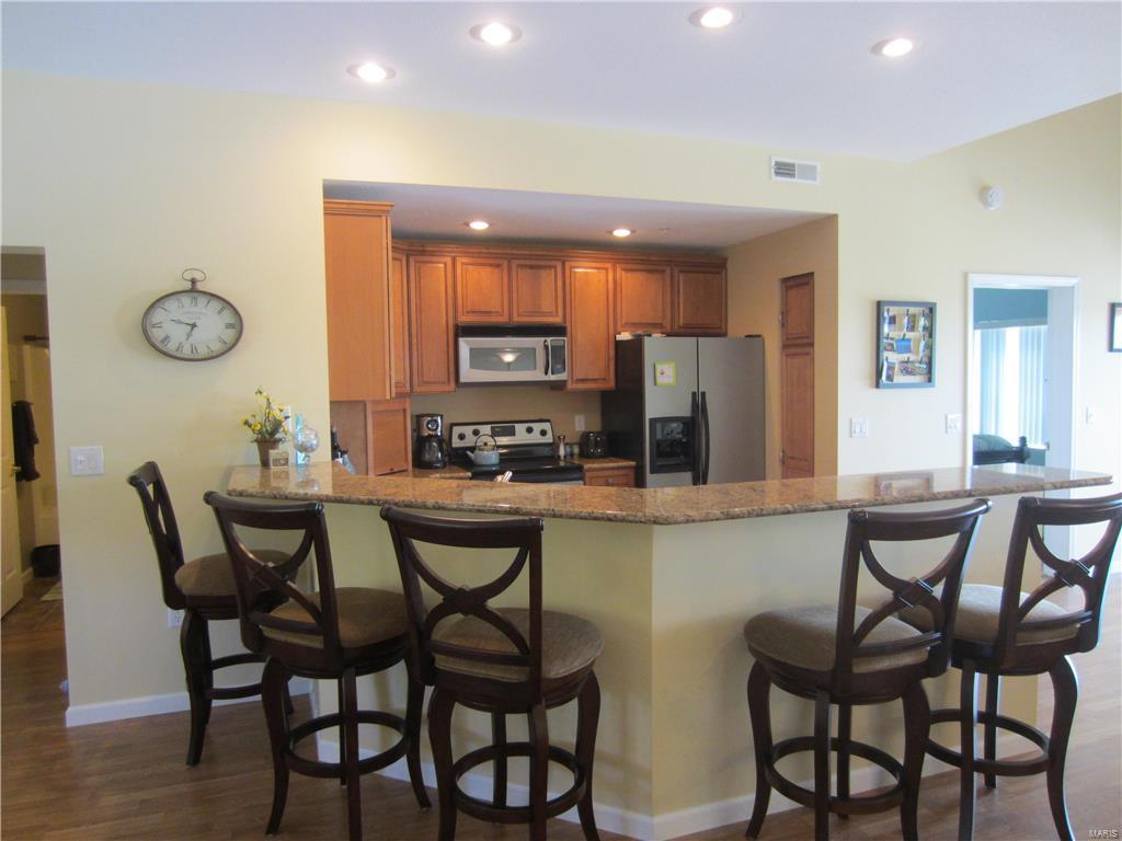 401 Timber Ridge Drive, Unit 27 Grafton, IL 62037 - Photo 10 of 41