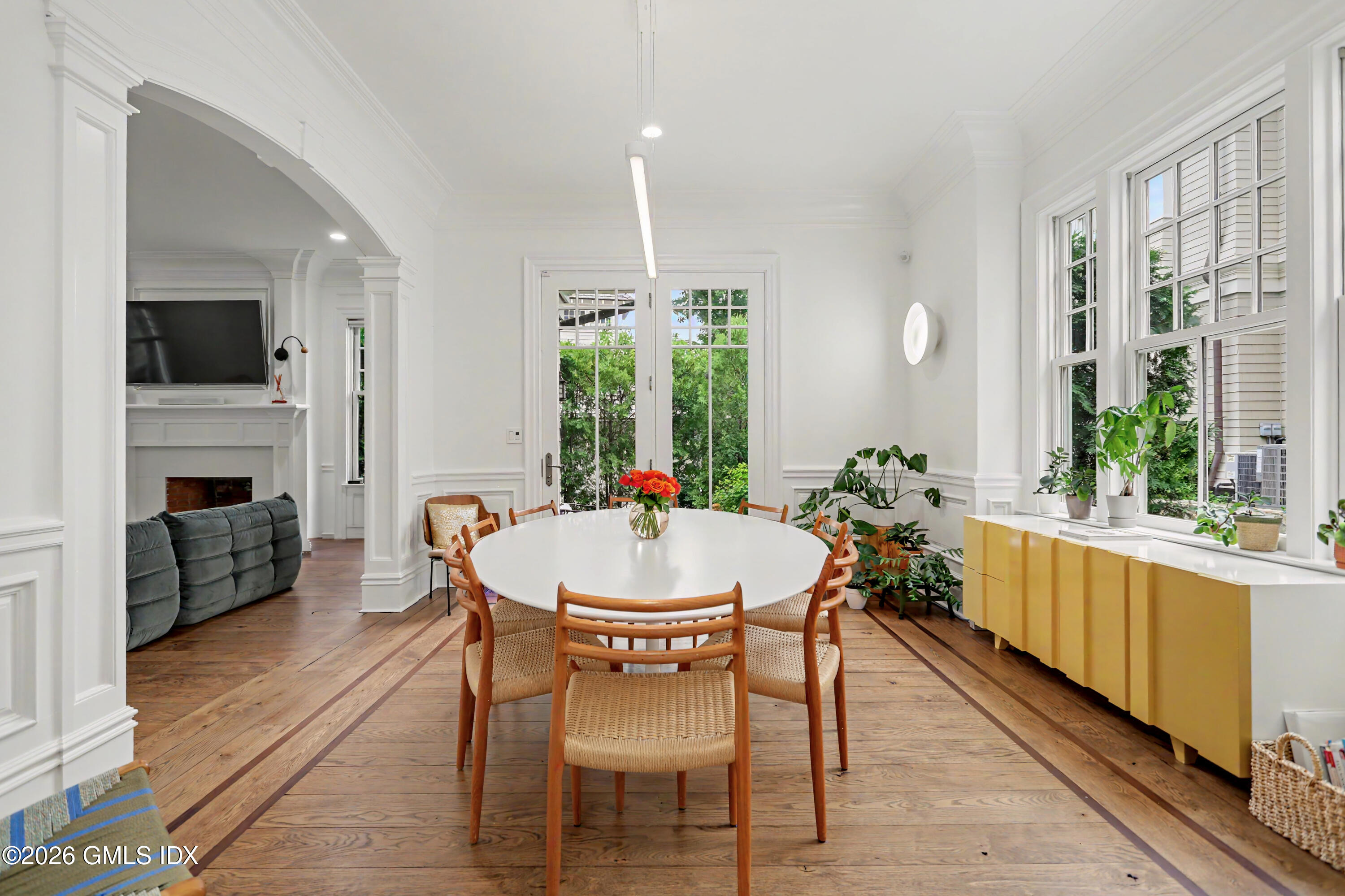 50 Sound View Drive, Unit 2 SOUTH Greenwich, CT 06830 - Photo 5 of 23 Dining Room