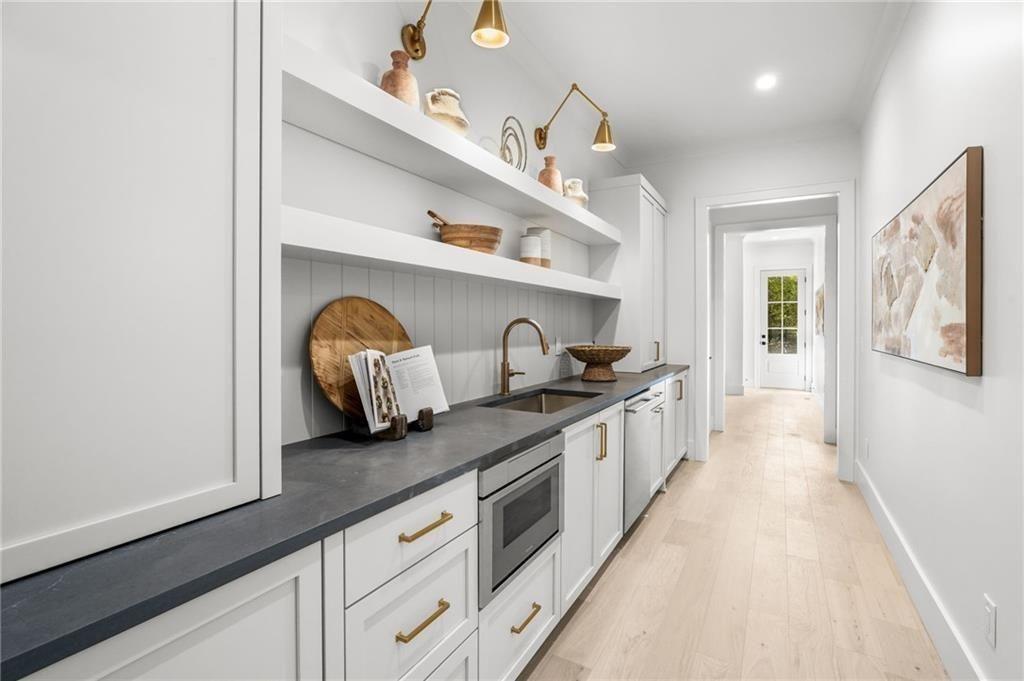 44 Hardeman Road Atlanta, GA 30342 - Photo 20 of 38