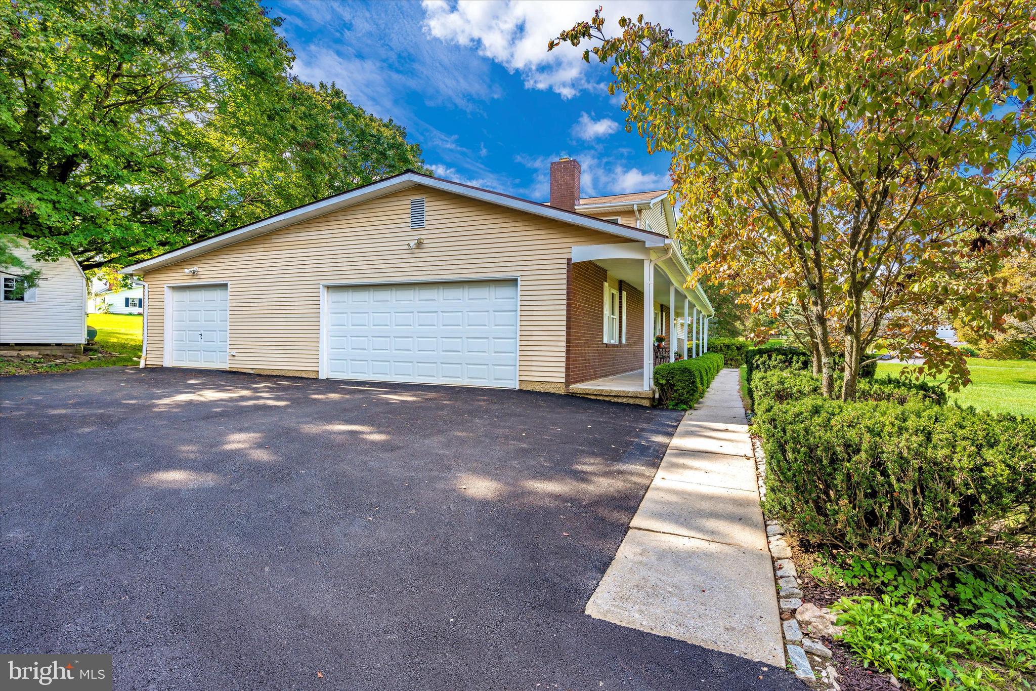 3261 Sharp Road Glenwood, MD 21738 - Photo 25 of 33 Side entry two car and one car garage