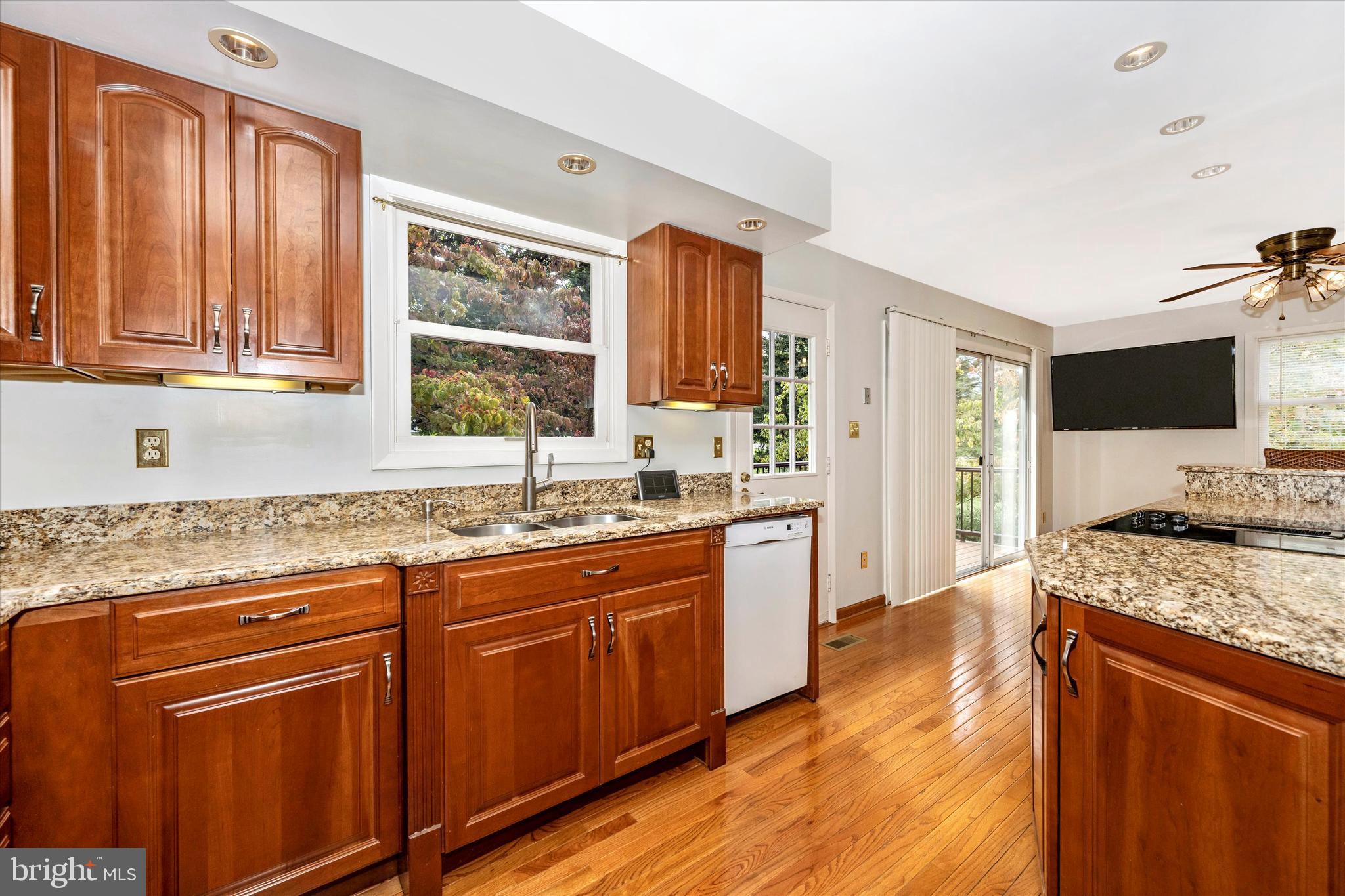 3261 Sharp Road Glenwood, MD 21738 - Photo 4 of 33 Granite counters, recessed lighting