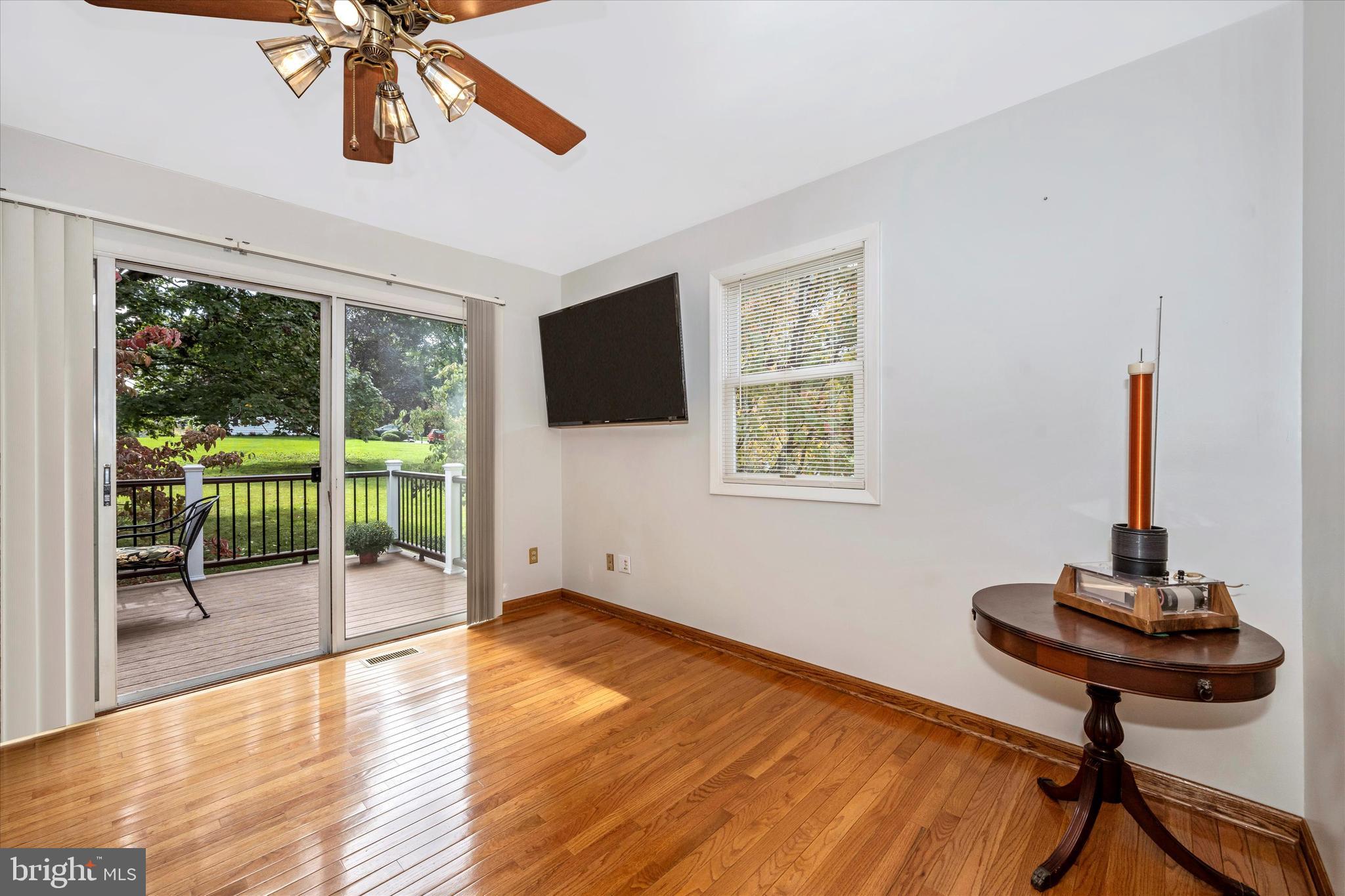 3261 Sharp Road Glenwood, MD 21738 - Photo 7 of 33 Plenty of dining table space