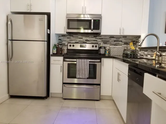 $1,900 | 7845 Camino Real, Unit O210, Miami, FL 33143