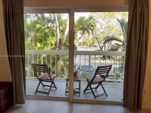 $1,900 | 7845 Camino Real, Unit O210, Miami, FL 33143