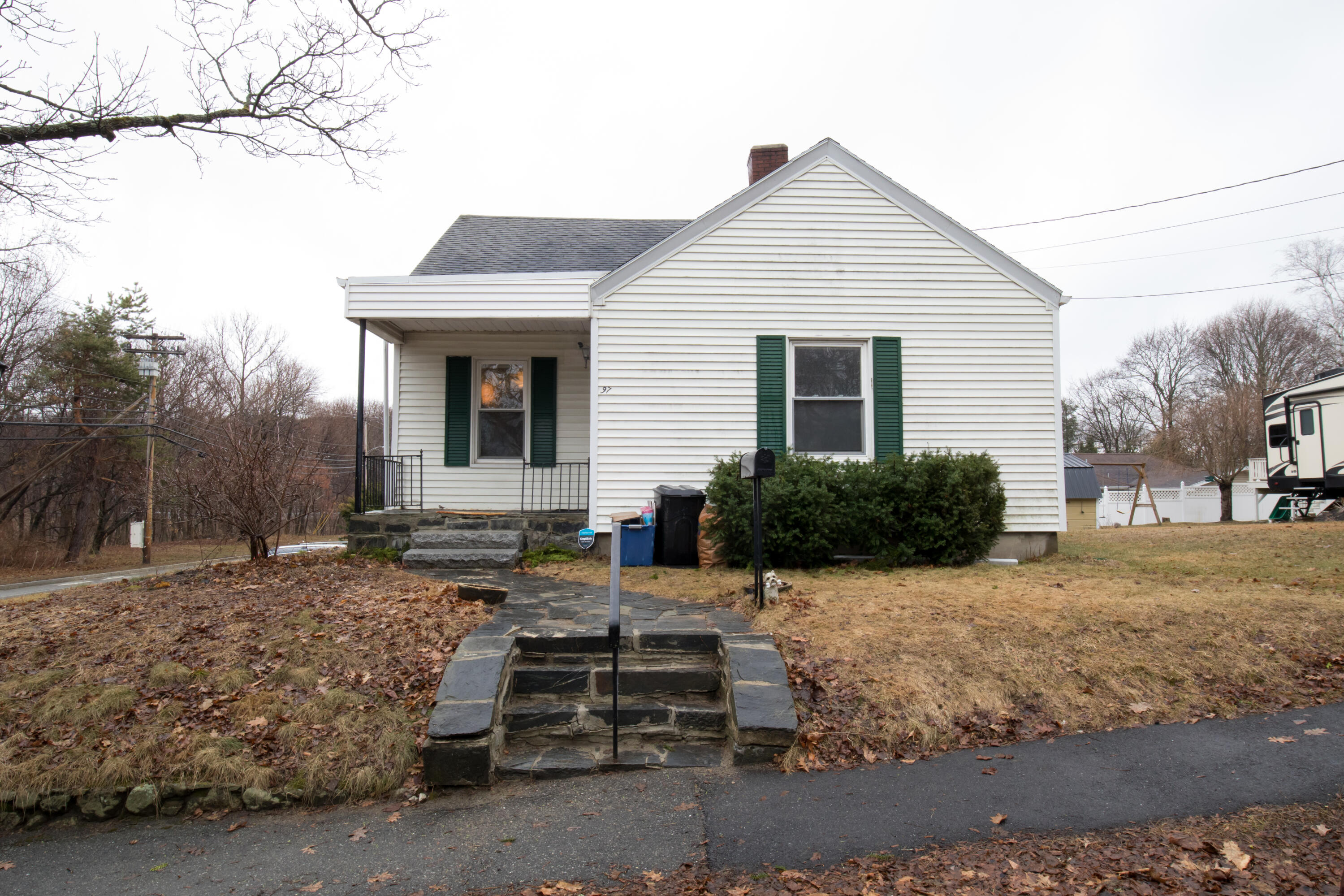 97 Androscoggin Avenue Lewiston, ME 04240 - Photo 2 of 27 IMG_1723