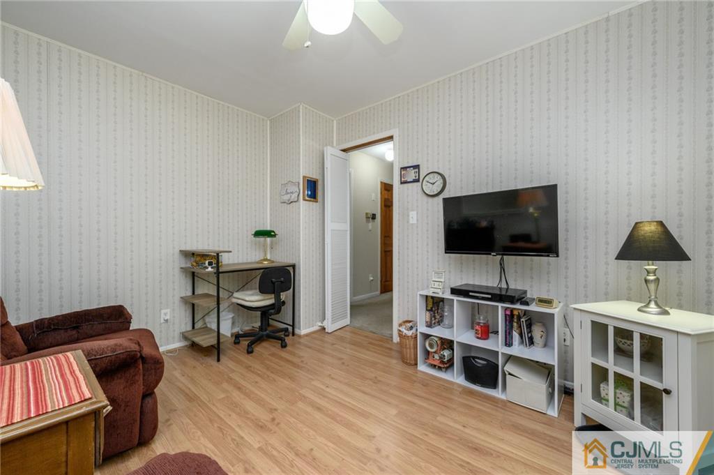 37 Fairfield Road East Brunswick, NJ 08816 - Photo 17 of 39 Gallery Image 17