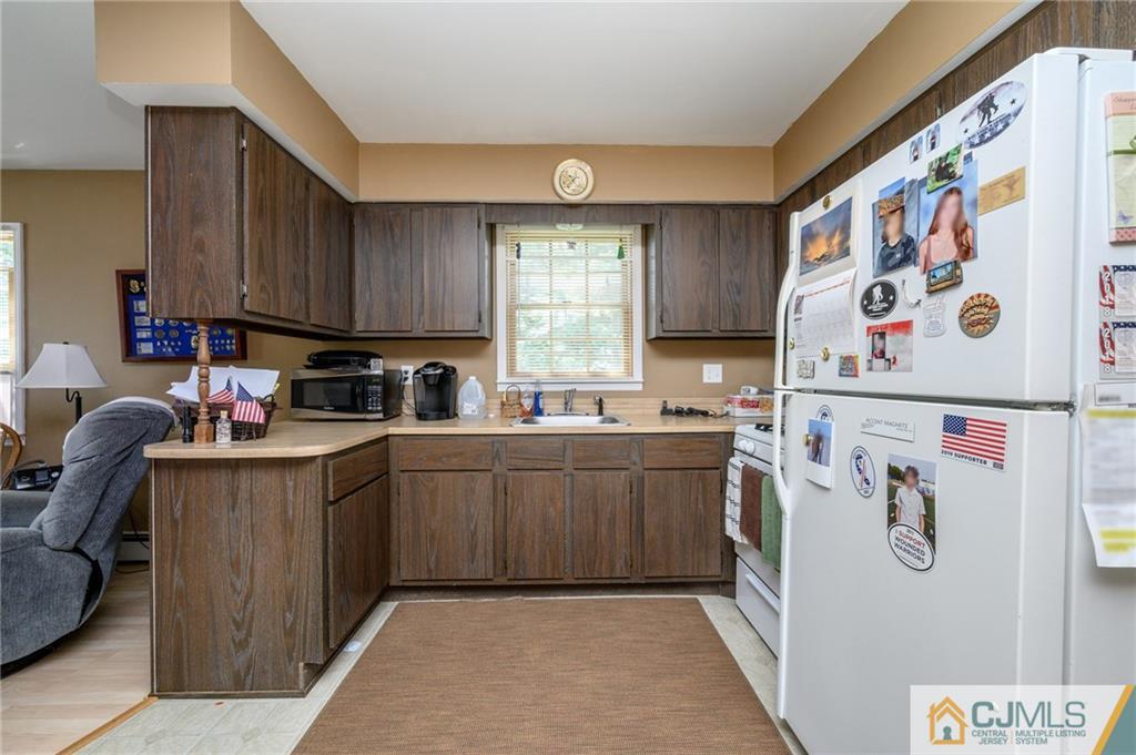 37 Fairfield Road East Brunswick, NJ 08816 - Photo 28 of 39 Gallery Image 28