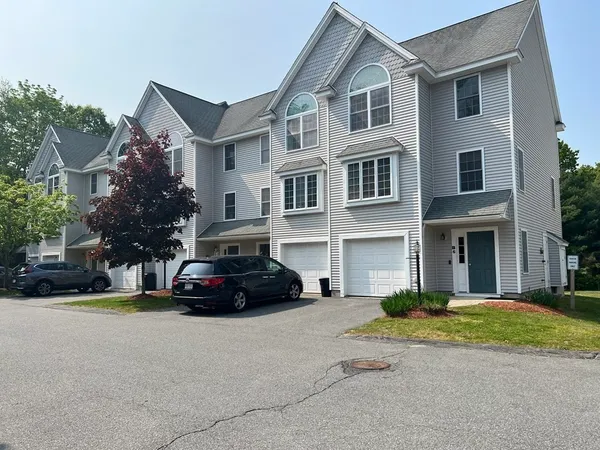$3,100 | 100 Nutting Road, Unit B5, Westford, MA 01886