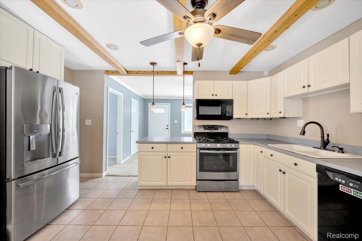 8655 North Eston Road Clarkston, MI 48348 - Photo 11 of 24 Gallery Image 11